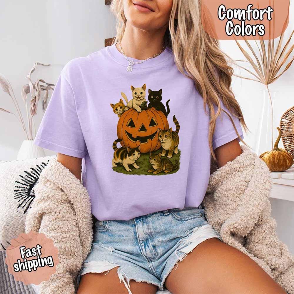Vintage 90s Cat Halloween Comfort Colors Shirt – Retro Tee for Cat Lovers