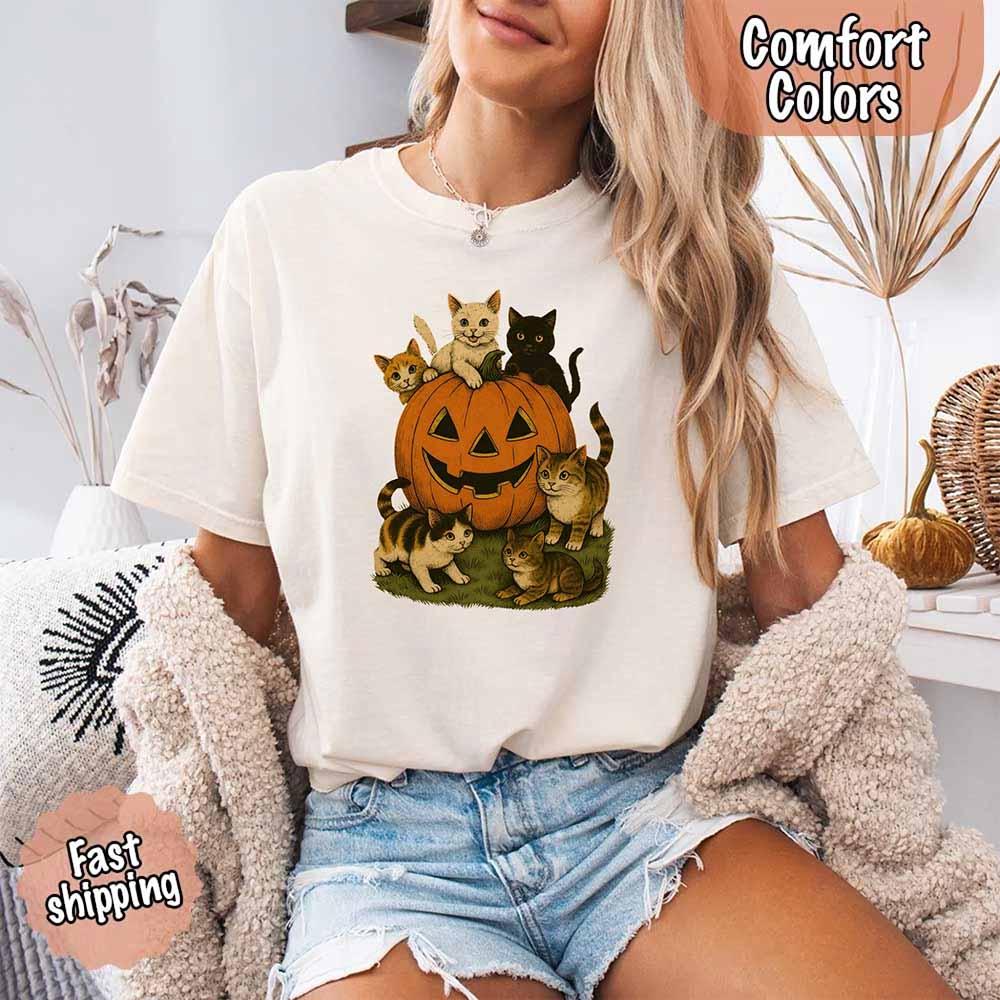Vintage 90s Cat Halloween Comfort Colors Shirt – Retro Tee for Cat Lovers